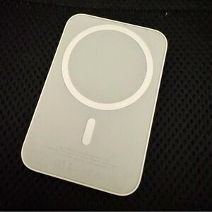 Apple Magsafe Battery Pack